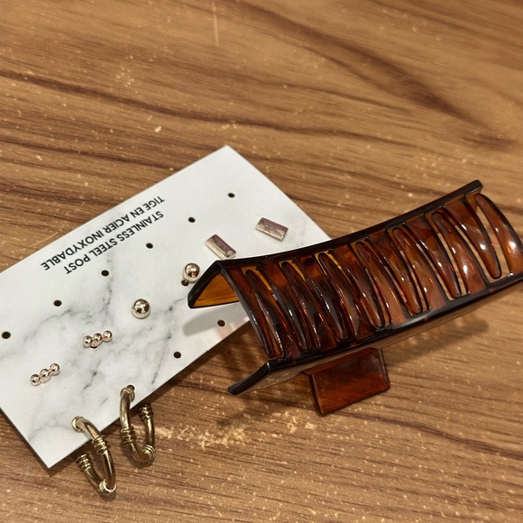 Earings and cluchter - Picture 2 of 4